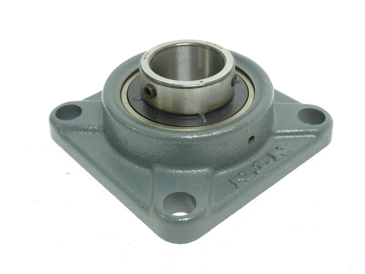 NTN UCF208D1; Flange Bearing; 40mmID; 4-Bolt Mount