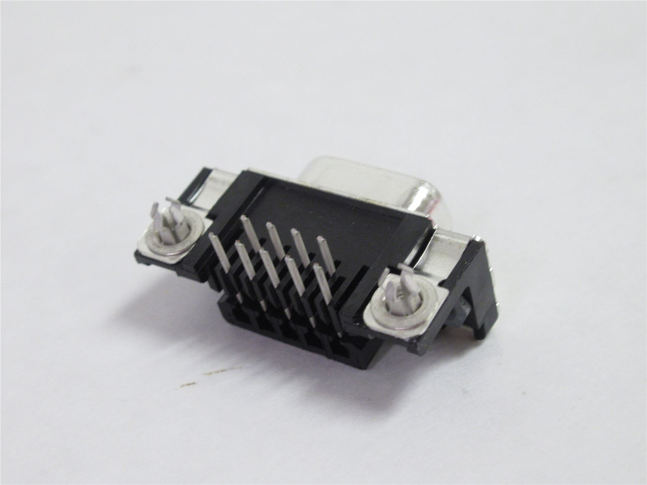 Tyco 5747844-4; Box-15 D-Sub Connector RCPT R/A; 9-Pin