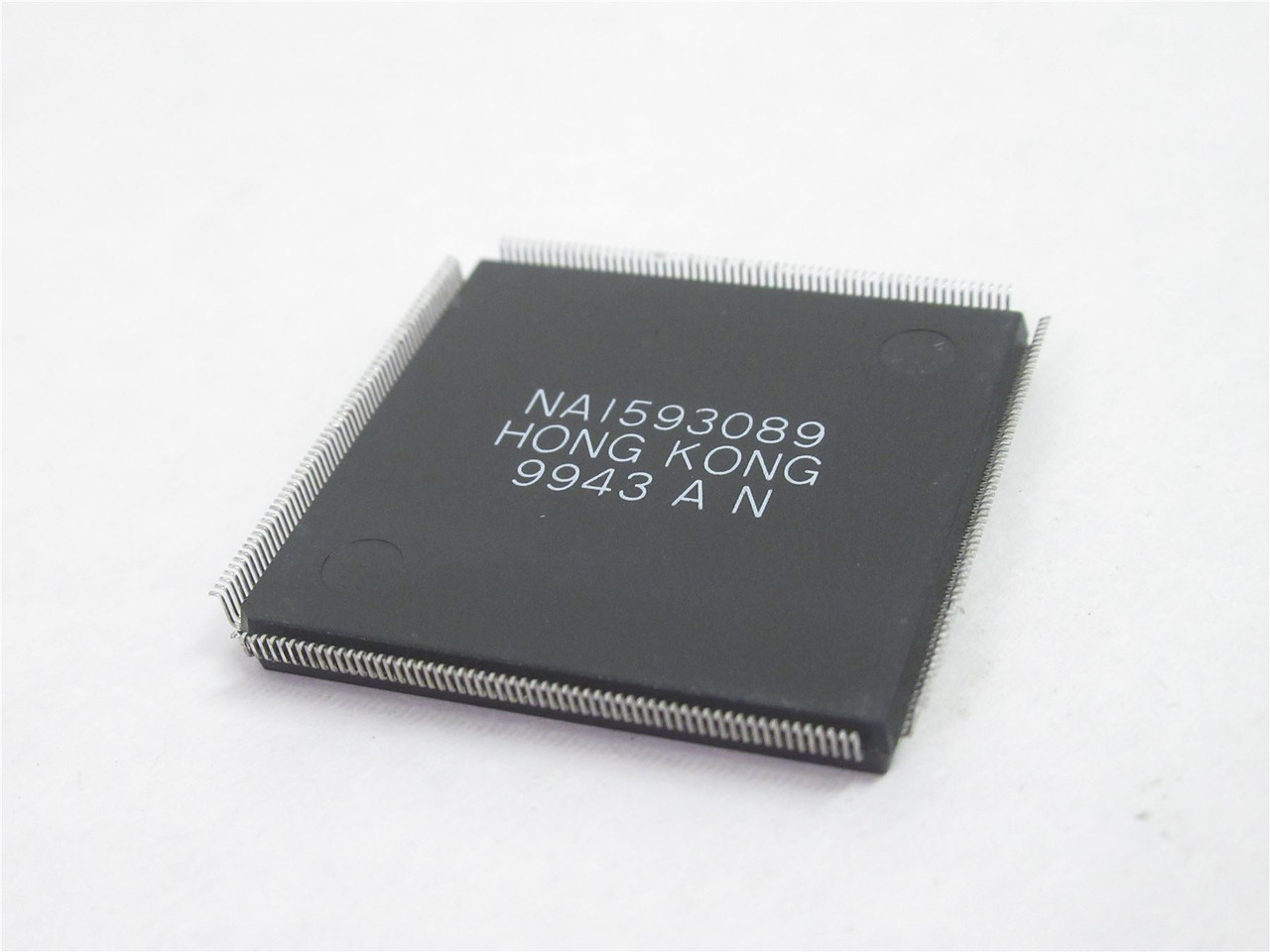 Altera EPF10K100EQC240-3; IC FPGA; 189 I/O; 240QFP