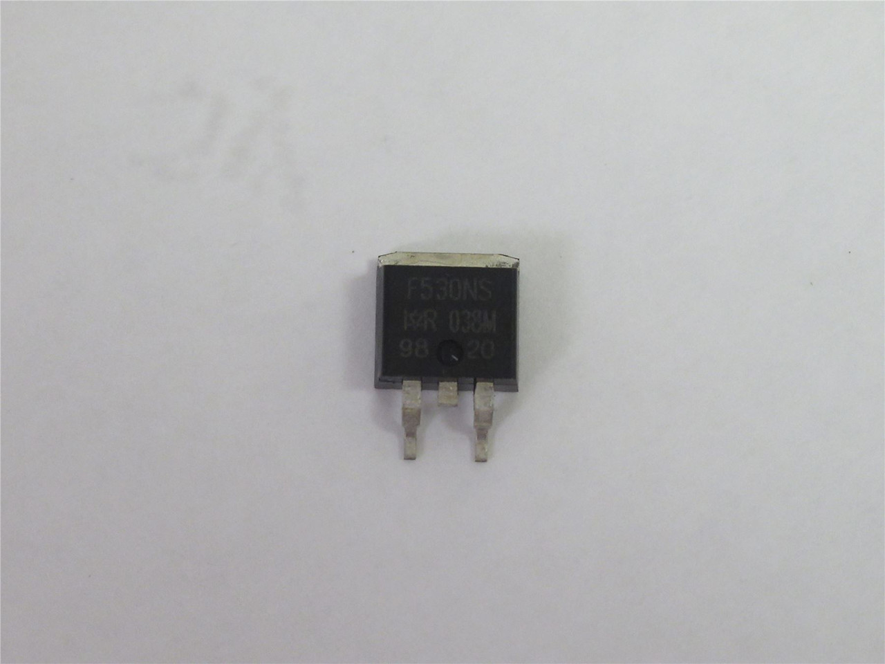Infineon IRF530NSPBF; Lot-19 MOSFET; 100V; 17A; 90mOhm