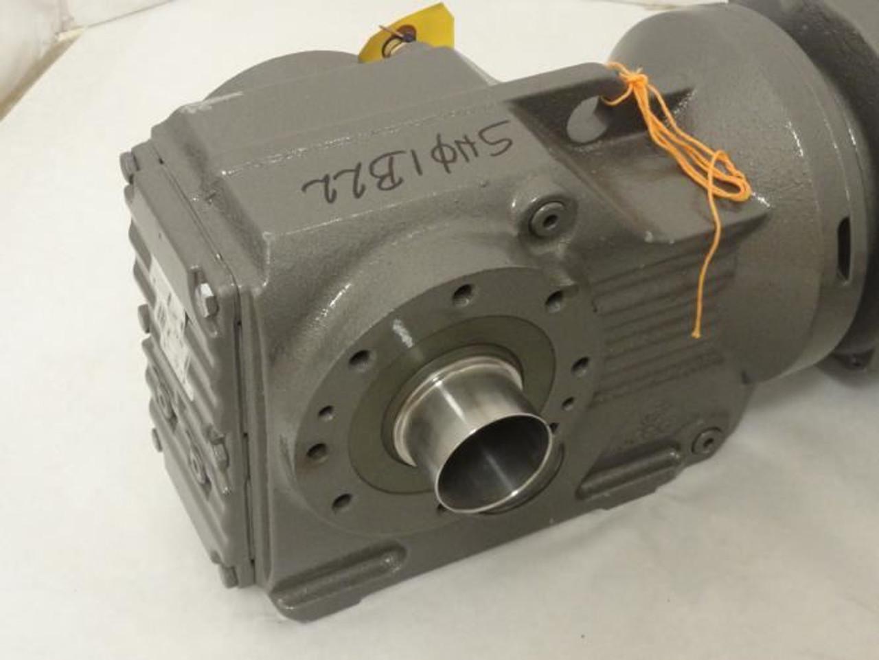 SEW KT47/TDRE90M4-I01; Gearmotor; 15:86 Ratio; 1-1/2Hp; 1750Rpm