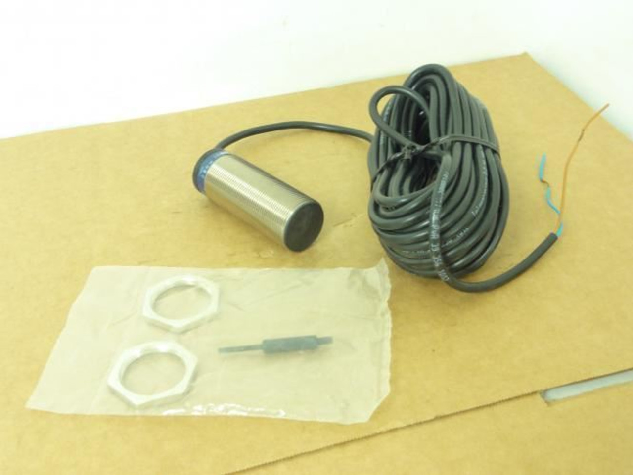 Telemecanique XSAV-02801L10; Inductive Prox. Sensor; 24-240VAC