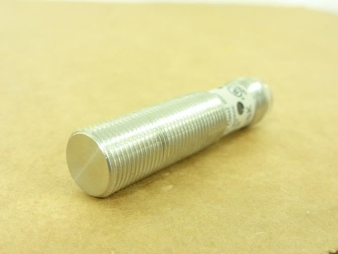 Omron E2FM-X2B1-M1; Proximity Sensor; 24V; M12 Body; DC3 Wire