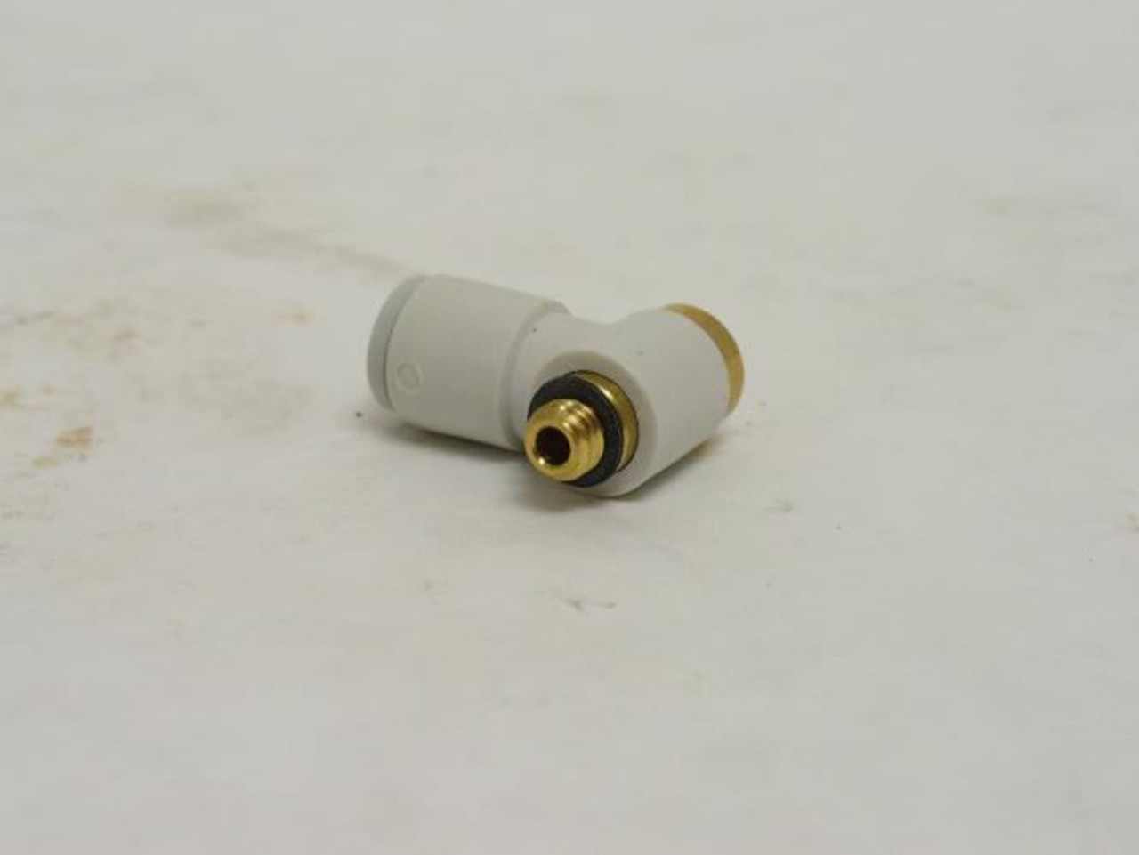 SMC KQ2VS06-M5A; Lot-2 Elbow Connector; M5 Male Thread; PTC 6mm