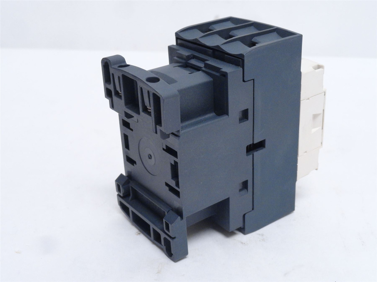 Schneider LC1D32G7; Contactor 32A; 3-Pole; 600V; Coil: 24VDC