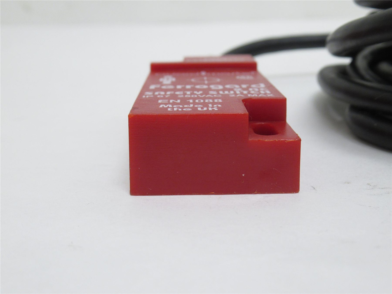 Allen-Bradley 440N-G02014; Interlock Switch; No Actuator