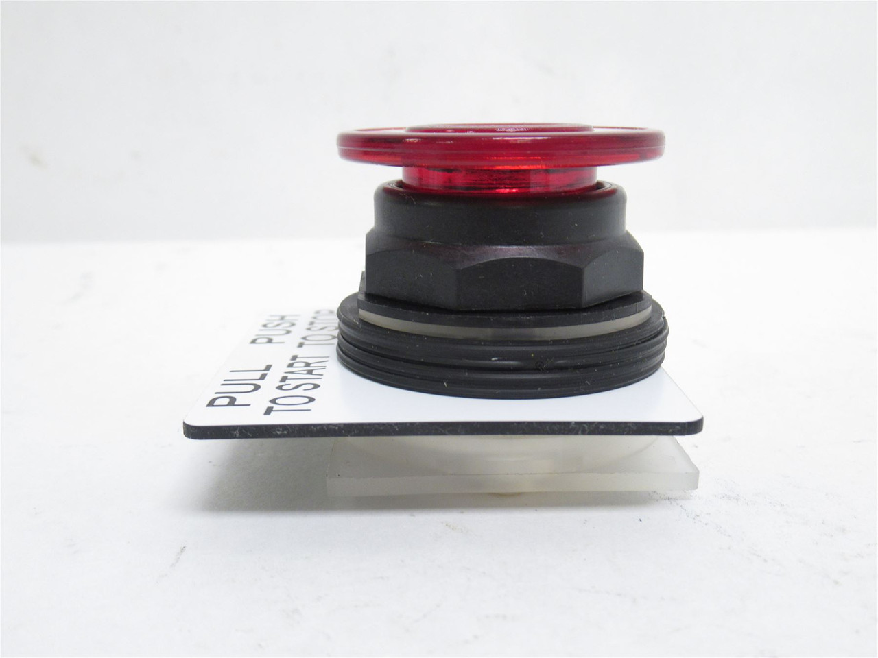 Square D SKR9R; Push/Pull Operator; 41mm Red