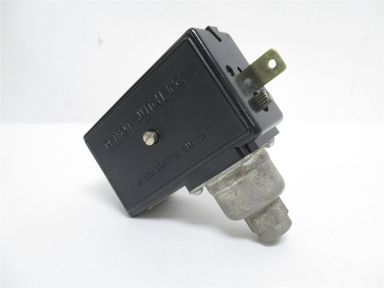 Detroit Switch 250-RB 1; Temperature Control Switch 250-5698