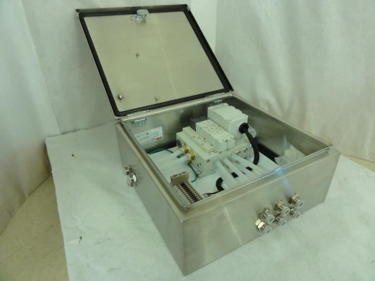 SMC 7000098146; Pnuematic Control Box Assy; SS