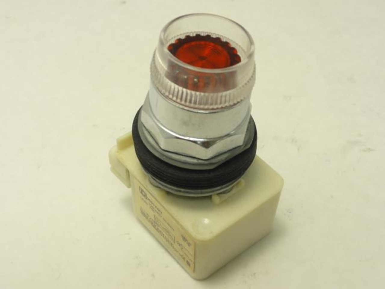 Square D 9001K1L7R; Illuminated Pushbutton Switch; 240VAC; Red