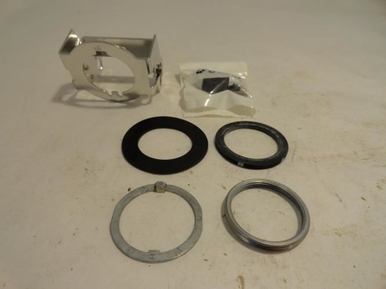 Square D 9001K5; Pushbutton Padlock Attachment