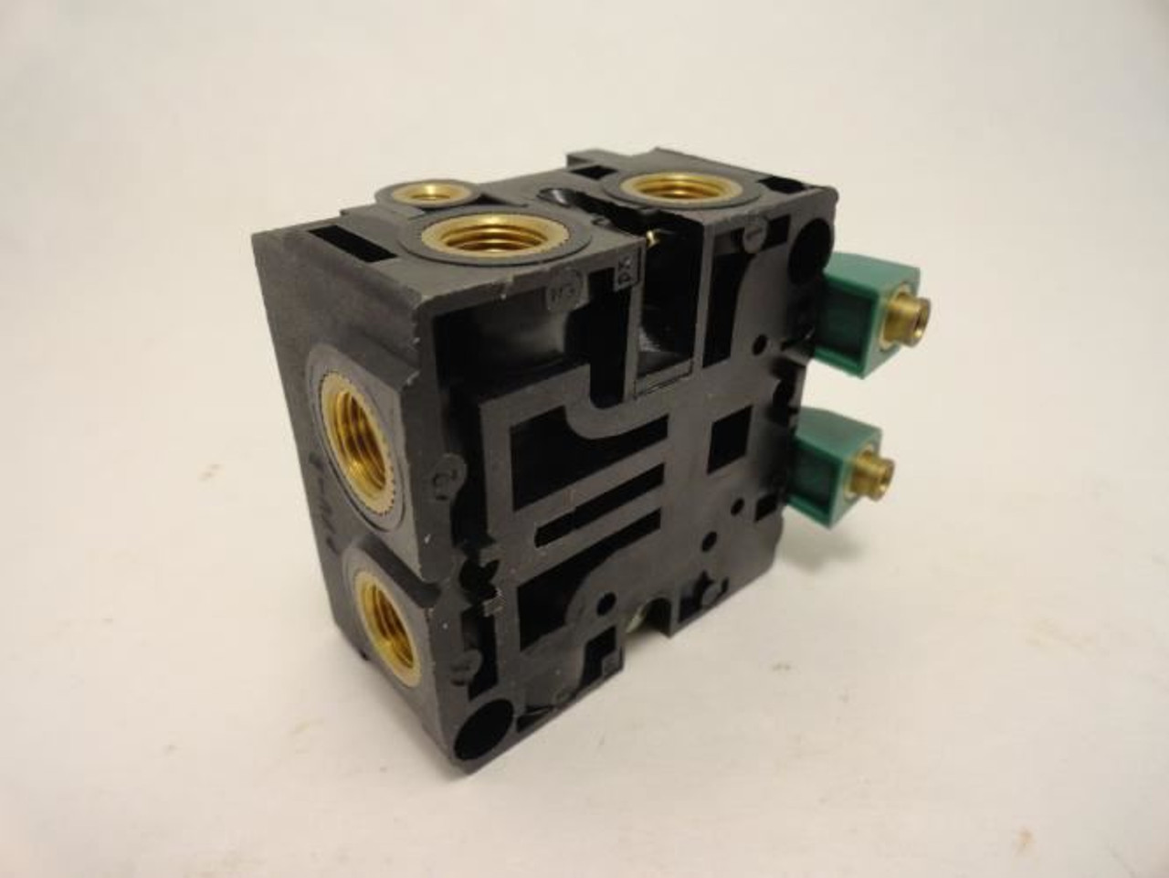 Parker PVU-B14287; Pivot Valve Subbase