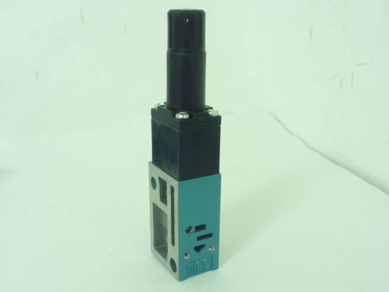 MAC 35A-0AR; Solenoid Valve; 1-Port; W/ Adjustment Knob