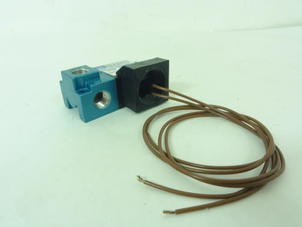 MAC 35A-AAA-DDFA-1CA; Solenoid Vavle; 24VDC; Vacuum To 120PSI