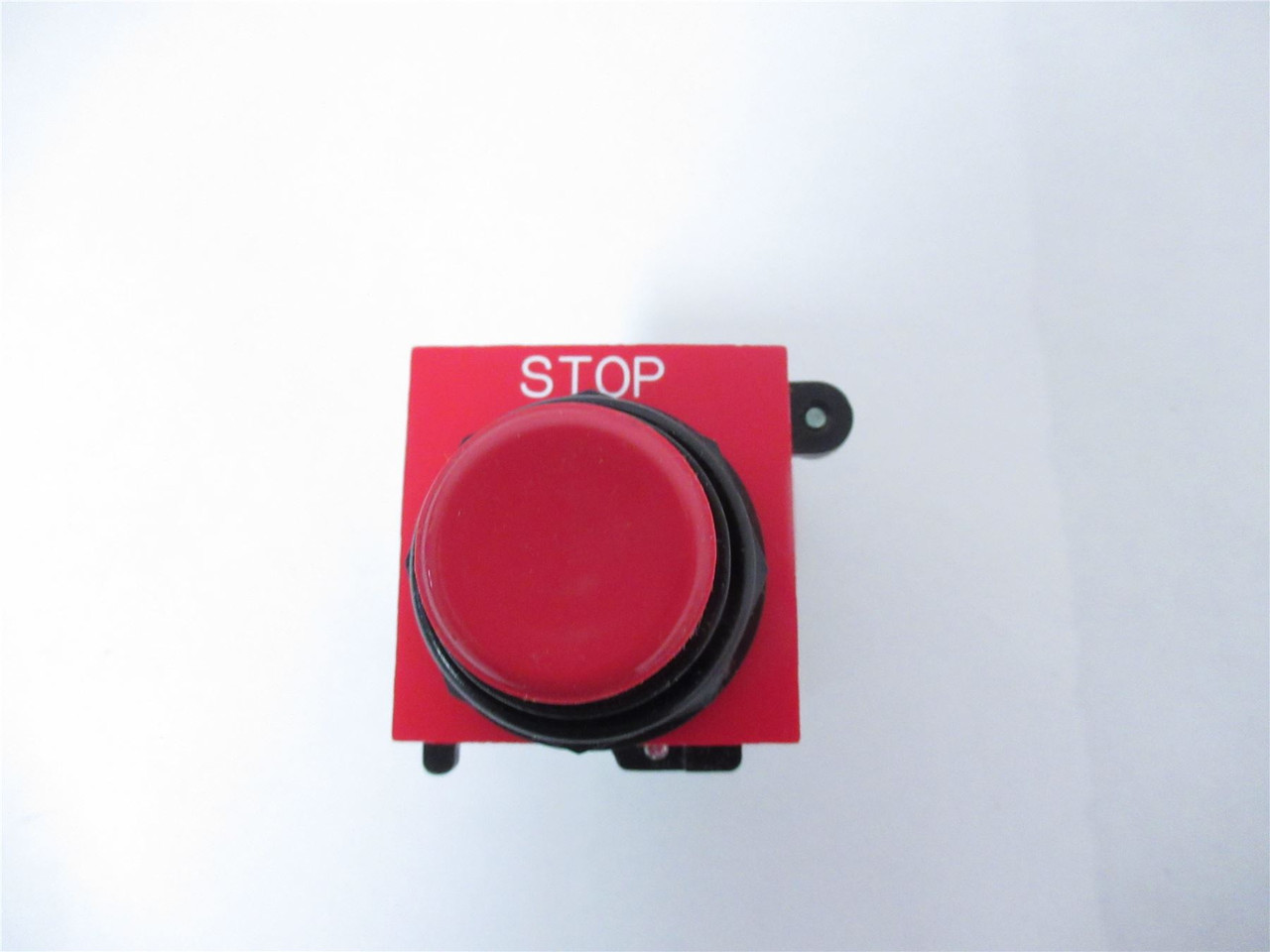 Eaton E34YED19-3; Pushbutton Switch