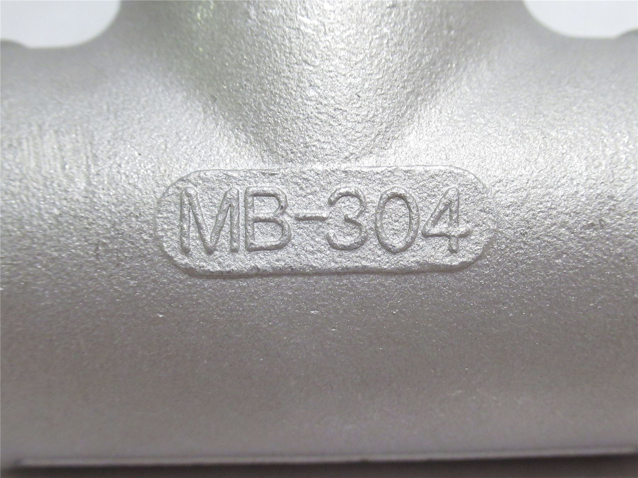 Industry-Std 1LUA3; Pipe Tee; SS-304; 1-1/4FNPT; Class: 150