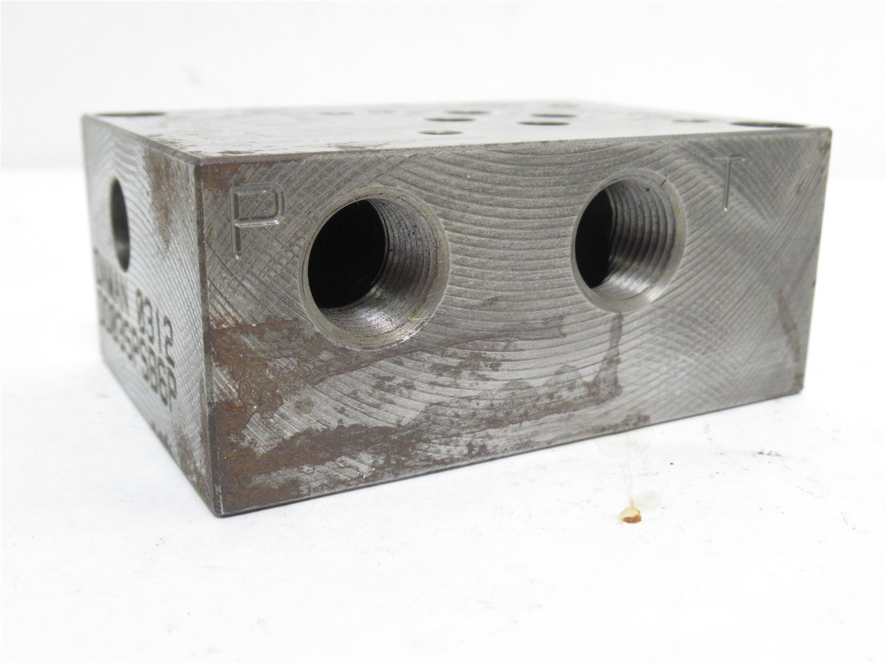 Daman DD03SPSB6P; Iron Ductile Valve Subplate; 3/8NPT