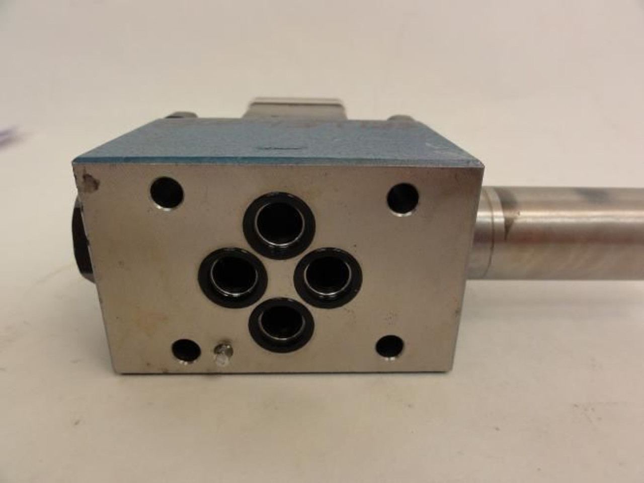 Rexroth 3WE6A61/EW11ON9DAL; Hydraulic Solenoid Valve; Missing Coil