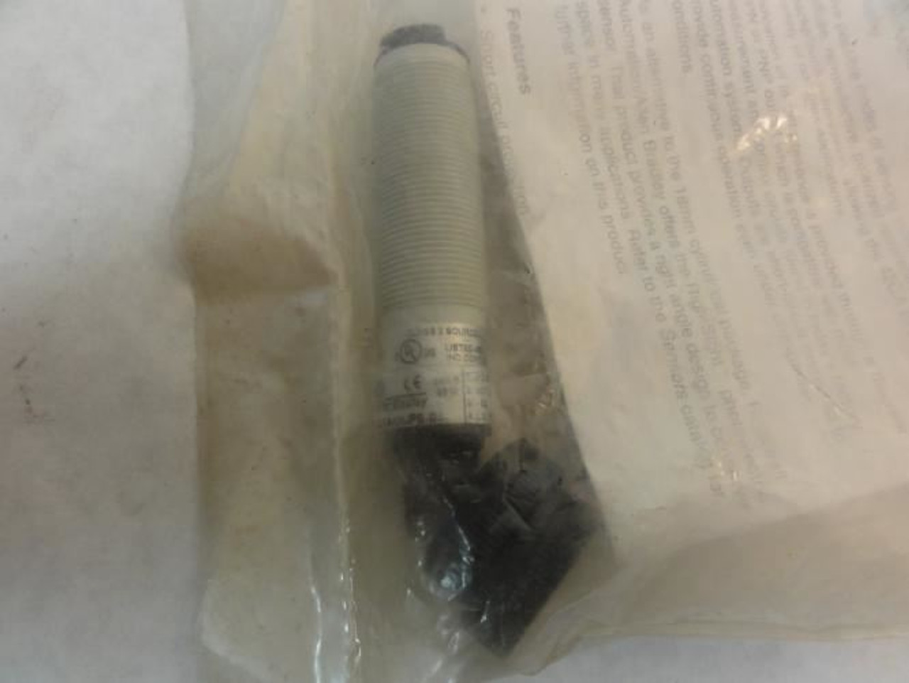 Allen-Bradley 42CA-U1JPB-D4; Photo Sensor; 10-30VDC; 30mA Max