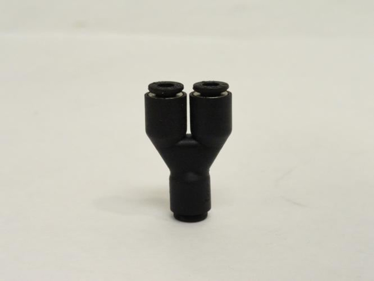 Legris 3140 53 00; Lot-10 Wye Plastic Tube Union; 1/8"; PTC; Black