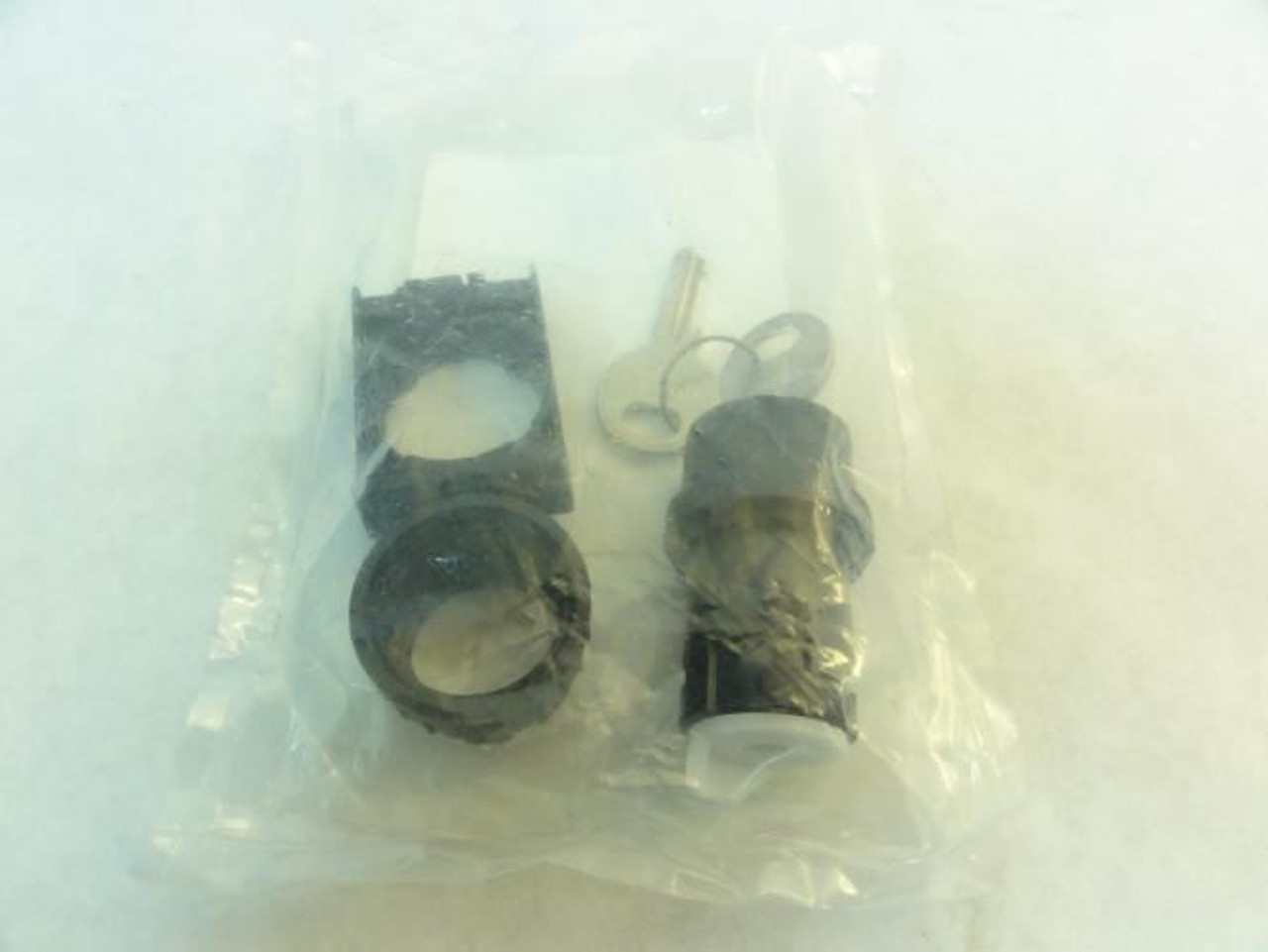 ABB CBK-S3KS2; Selector Switch Key; Momentary