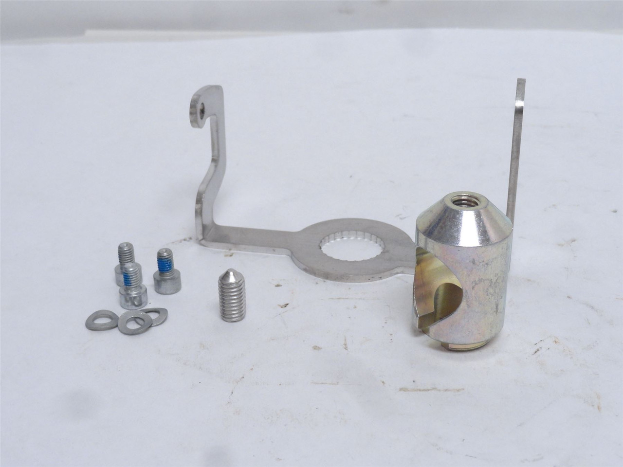 SICK 2042801; Aligning Bracket Assembly