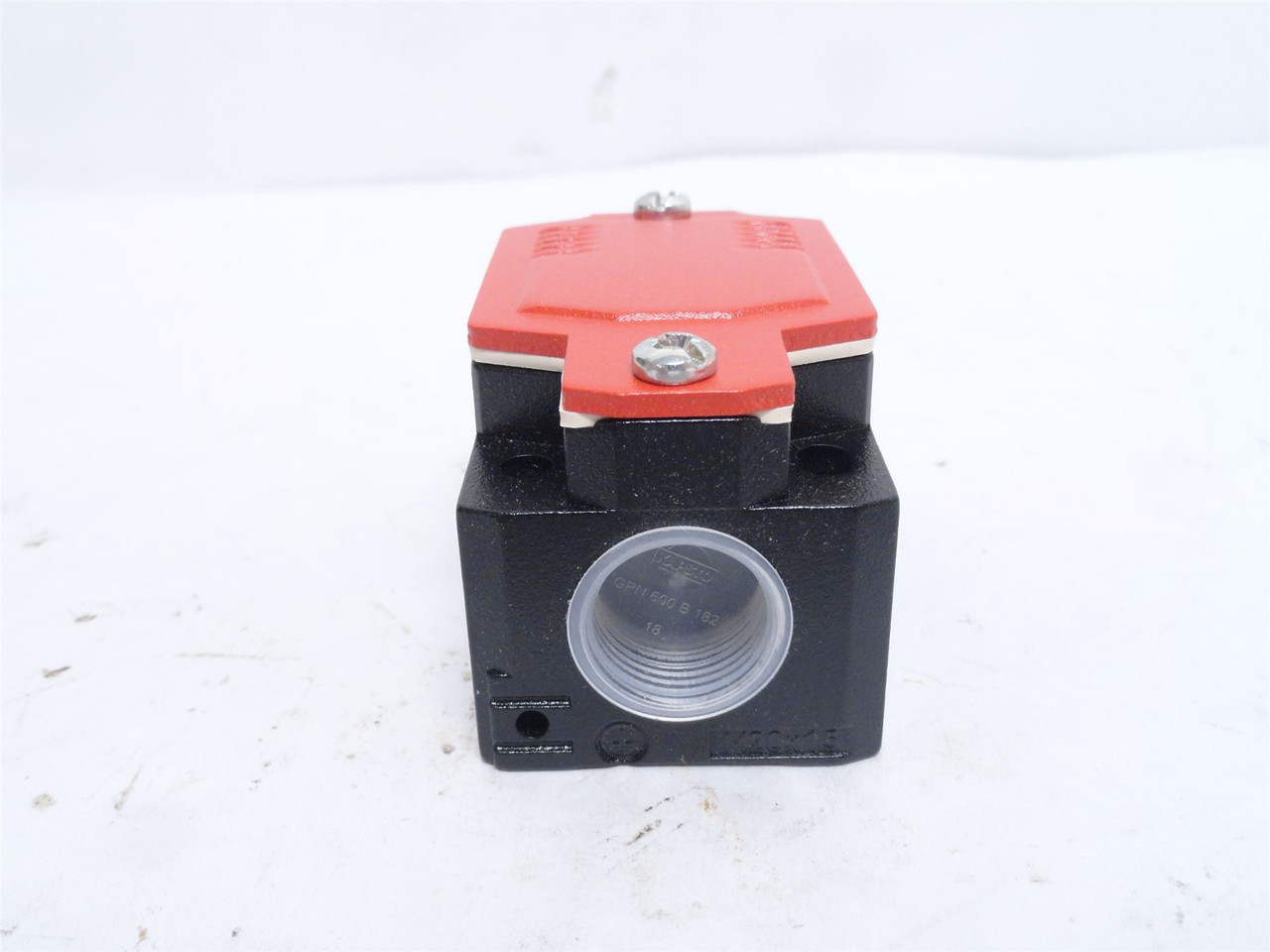 Bernstein MN78-S11 SM; Limit Switch 6087000001 240VAC; 1/2NPT