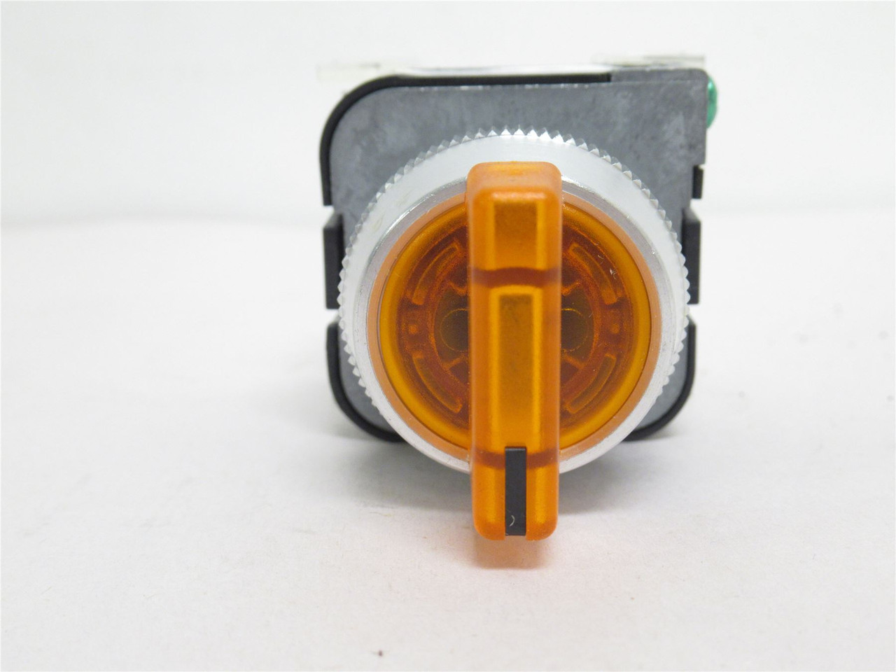 Allen-Bradley 800T-24JA5KB7AX; Selector Switch-Illum; 3Pos