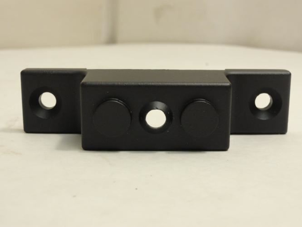 Speedaire 4ZK34; In-Line Filter Mounting Bracket; W/Screws