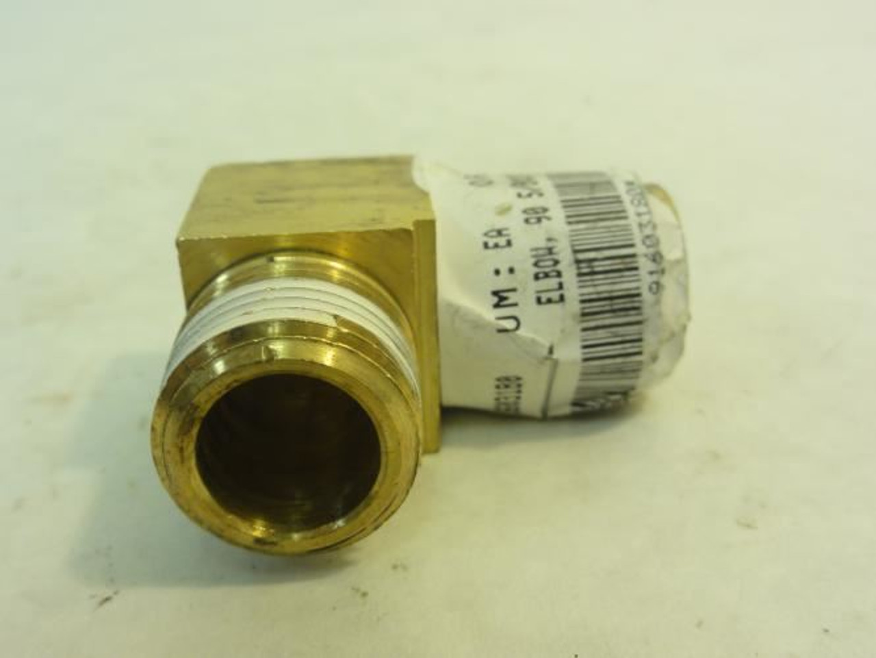 Kalmar 91603180; Elbow Fitting; 90 Degree; 5/8" OD; 1/2" NPT