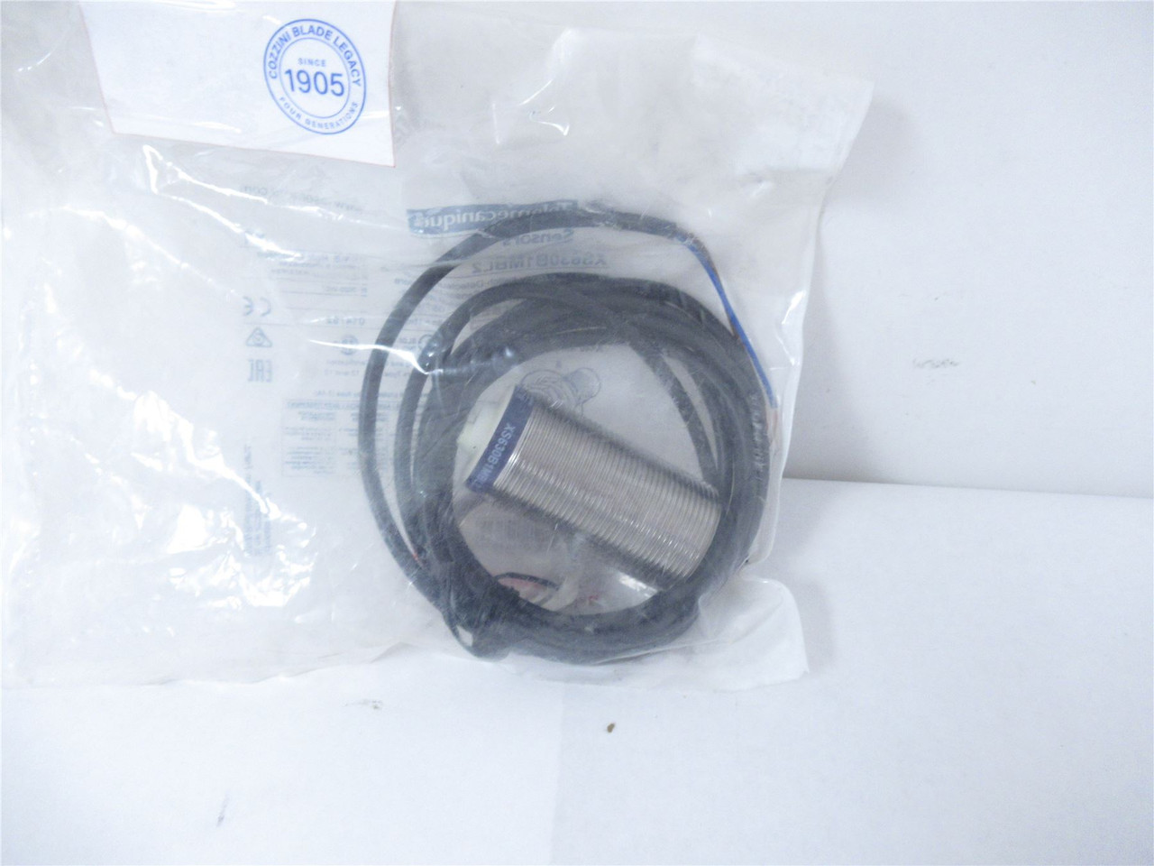 Telemecanique XS630B1MBL2; Proximity Sensor 30mmNC;M30