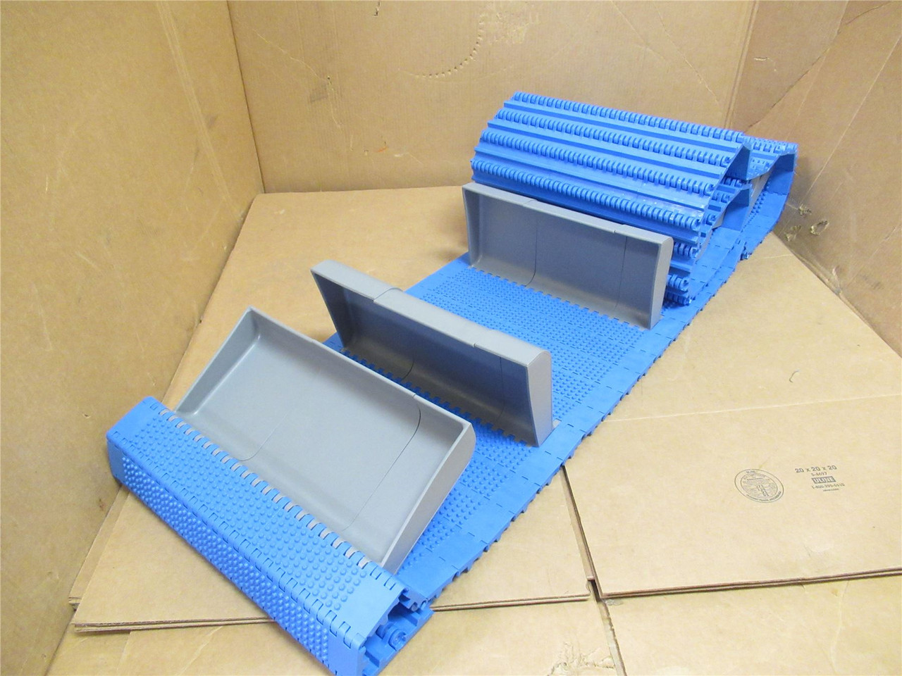 Intralox 800FENUBTOPGPPW/BKTS; Flighted Flat Belt; 16"W x 9'L