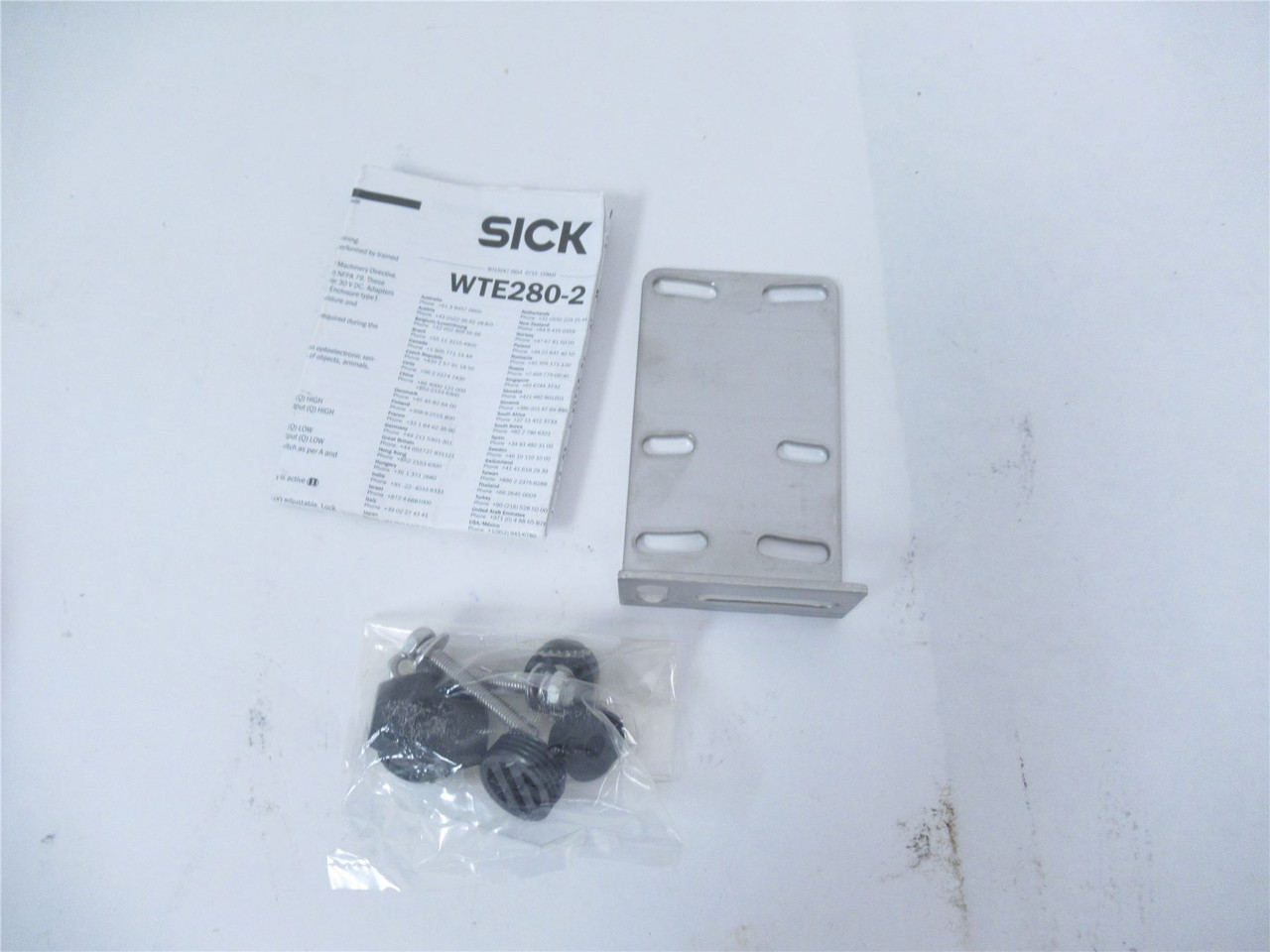SICK WTE280-2R4331; Photo Sensor Retro Reflective  PE NPN Red