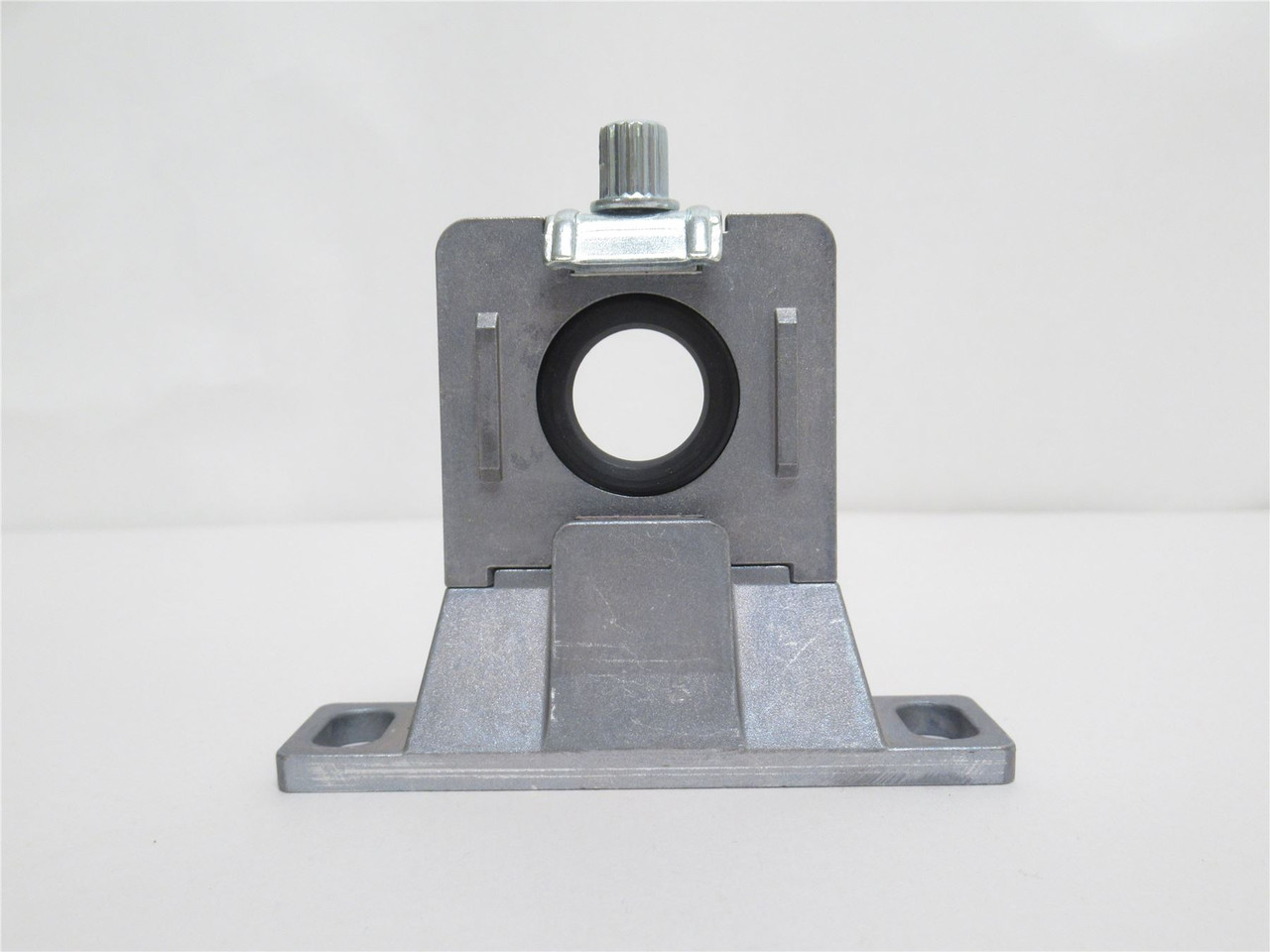SMC Y400T-A; Lot-2 Spacer With Brackets; For Use With AC40