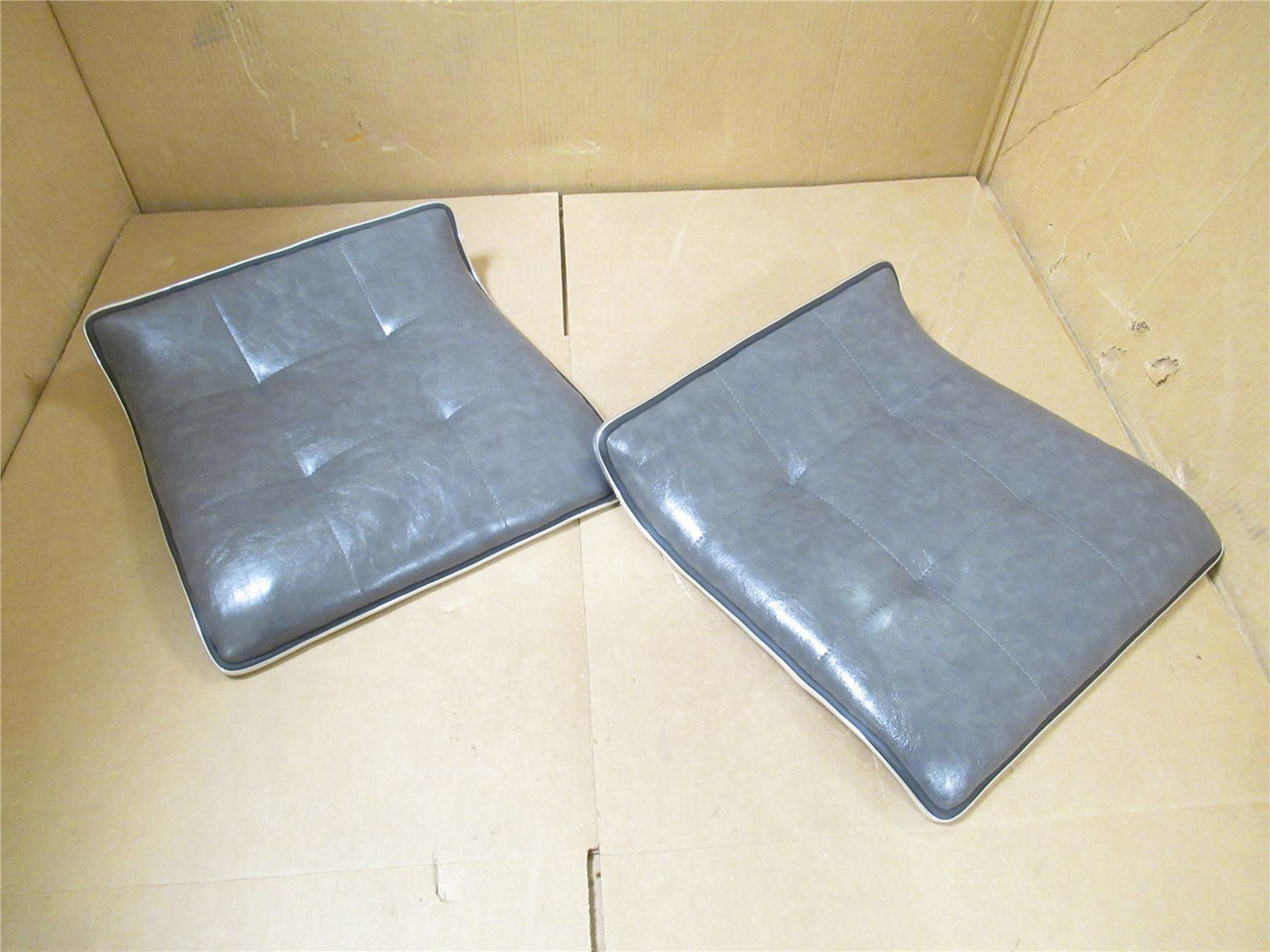 Elecwish US-OW006-GY; Lot-2; Bar Stools; Gray Vinyl; Chrome