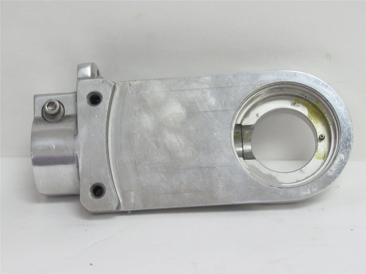 Bunzl MDL-UNKN-230793; Housing Angle Right 6"
