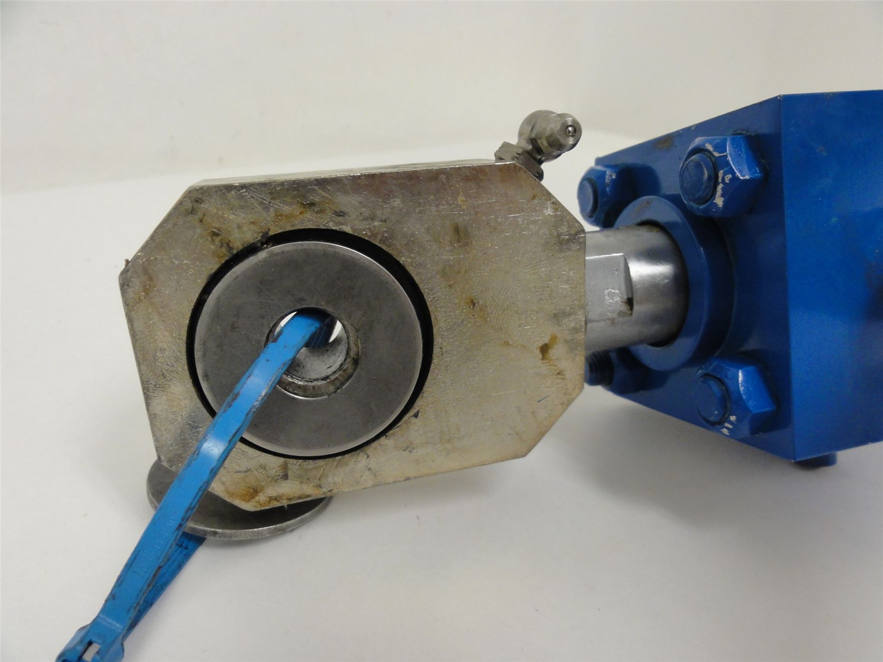 Formax 064701MFC; Hydraulic Cylinder Assembly; Vickers; 2" Bore