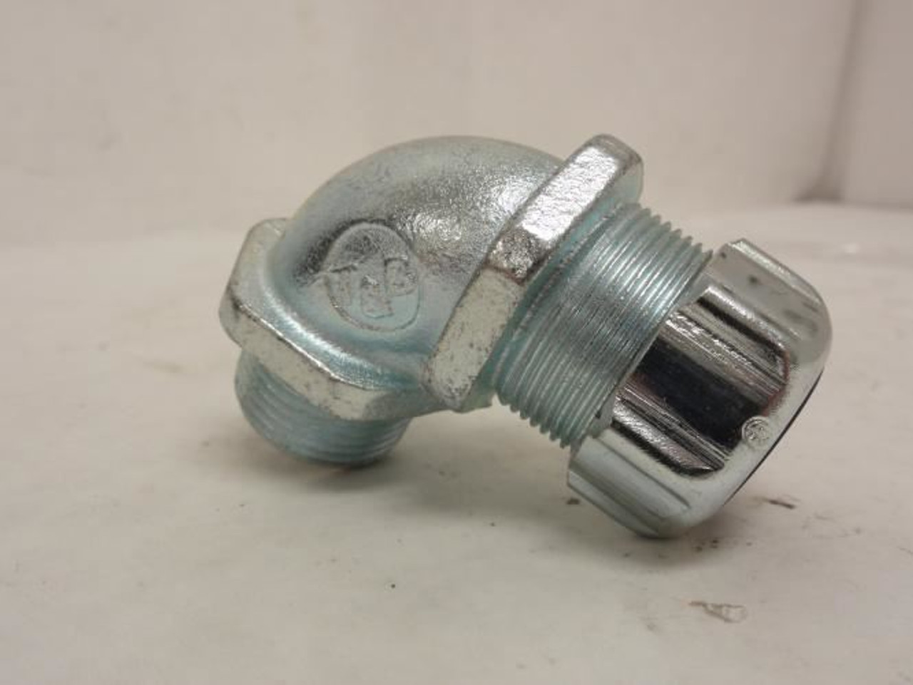 Thomas Betts 135935; Cord Connector Elbow; 90Deg; 3/4 NPT