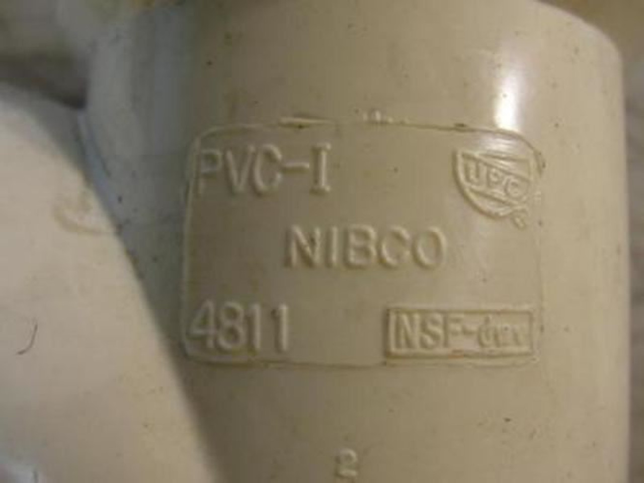 Nibco 402-020; PVC Pipe Tee; 2" Socket; Sch: 40