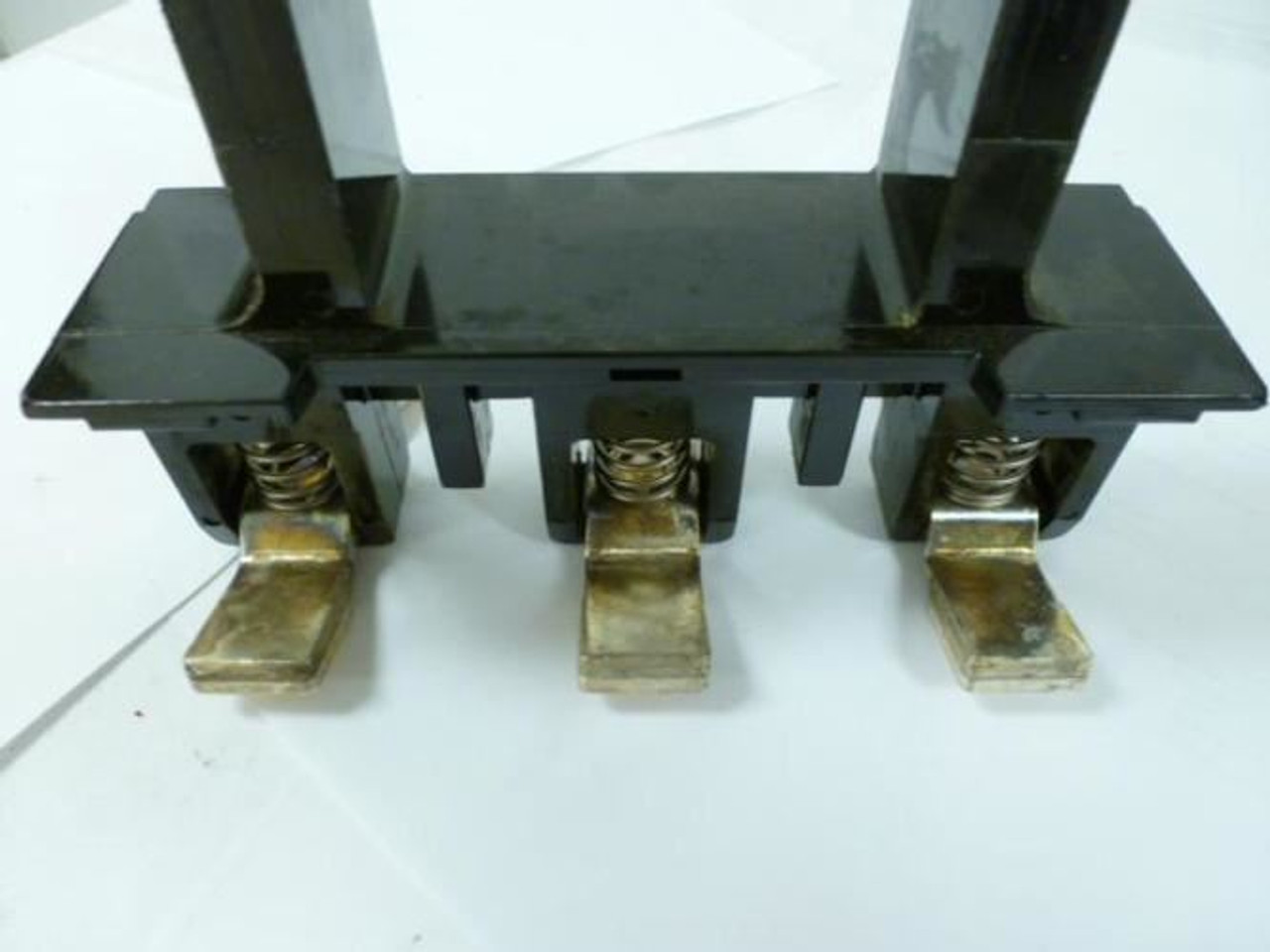 Allen-Bradley MDL-Unkn84875; Contact Support 3 pole; Unknown model