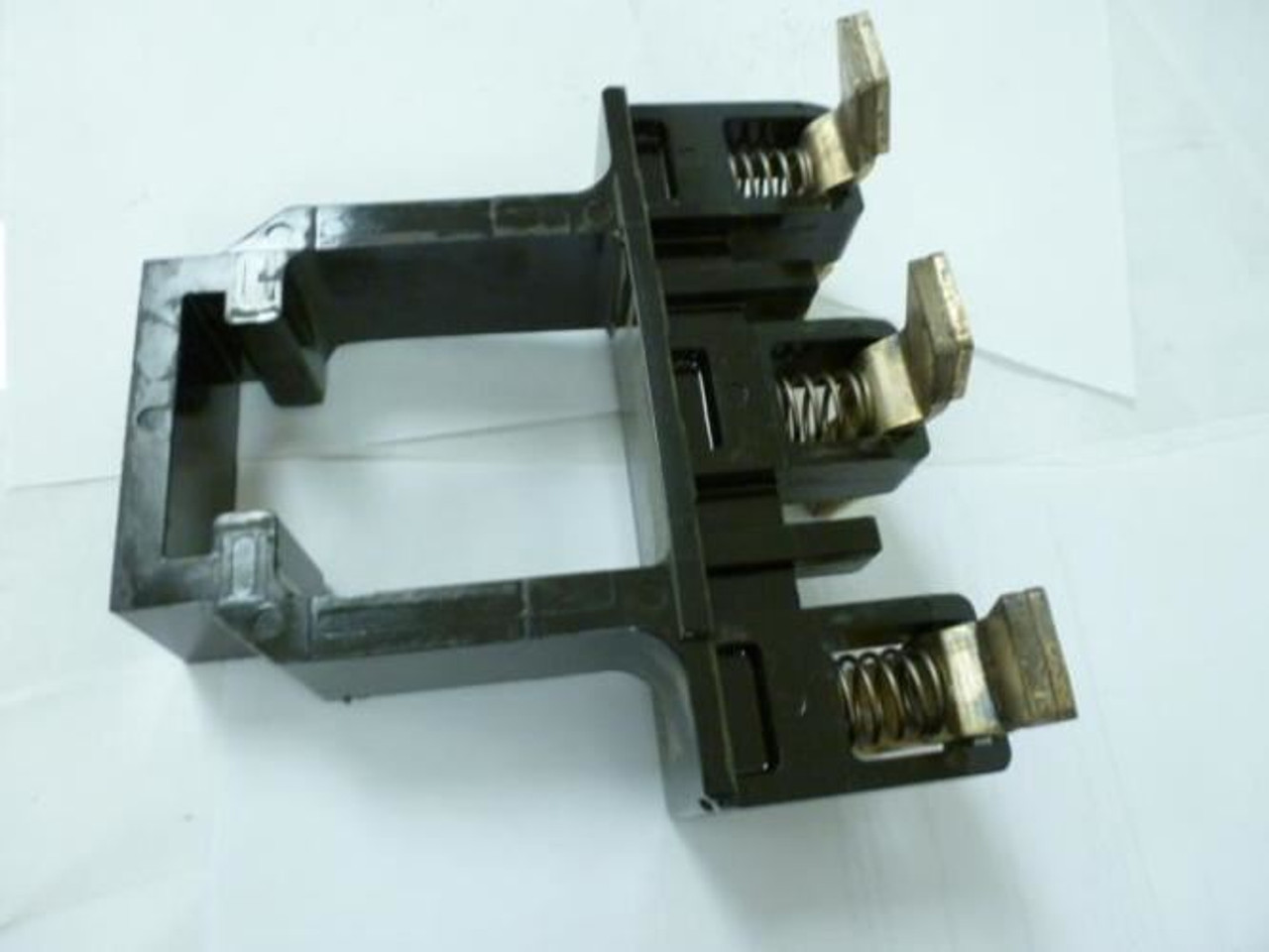 Allen-Bradley MDL-Unkn84875; Contact Support 3 pole; Unknown model