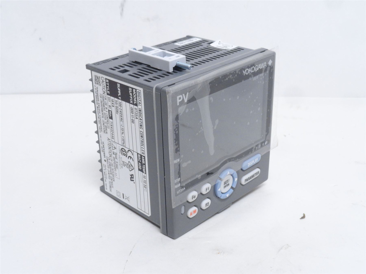 Yokogawa UT35A-000-11-00; Digital Controller; 100-240VAC