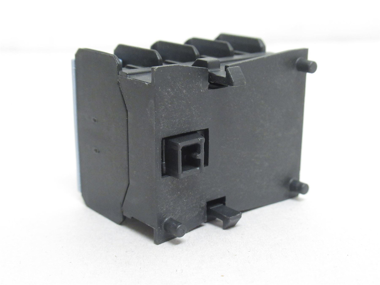 WEG BFC4-11; Aux Contact Block; 1-NO; 1-NC; 6A; 120VAC