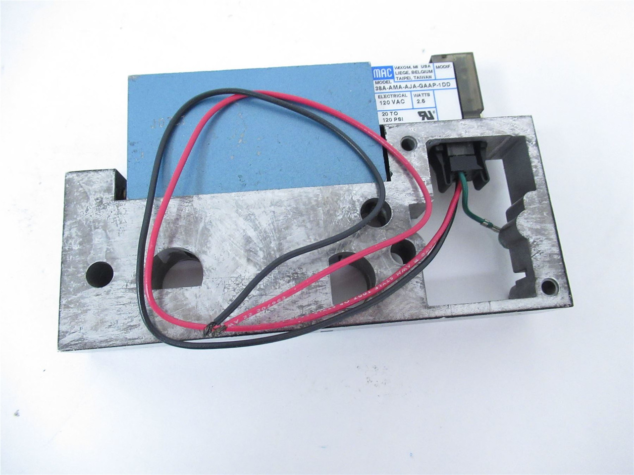 MAC 38A-AMA-AJA-GAAP-1DD; Solenoid Valve 120 VAC 120 PSI