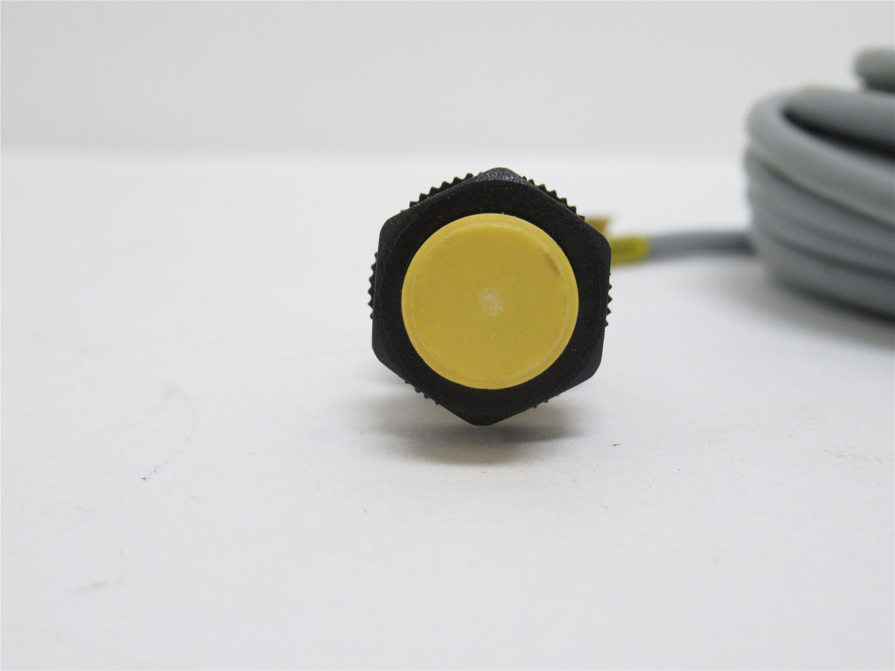 Turck NI4-M12-AP6X; Proximity Sensor; 10-30VDC; 200mA