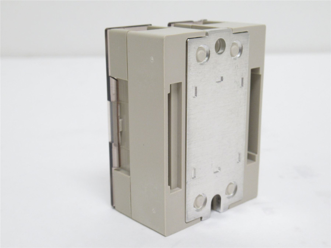Omron G3NA-210B-DC5-24; Solid State Relay; 100-120VAC