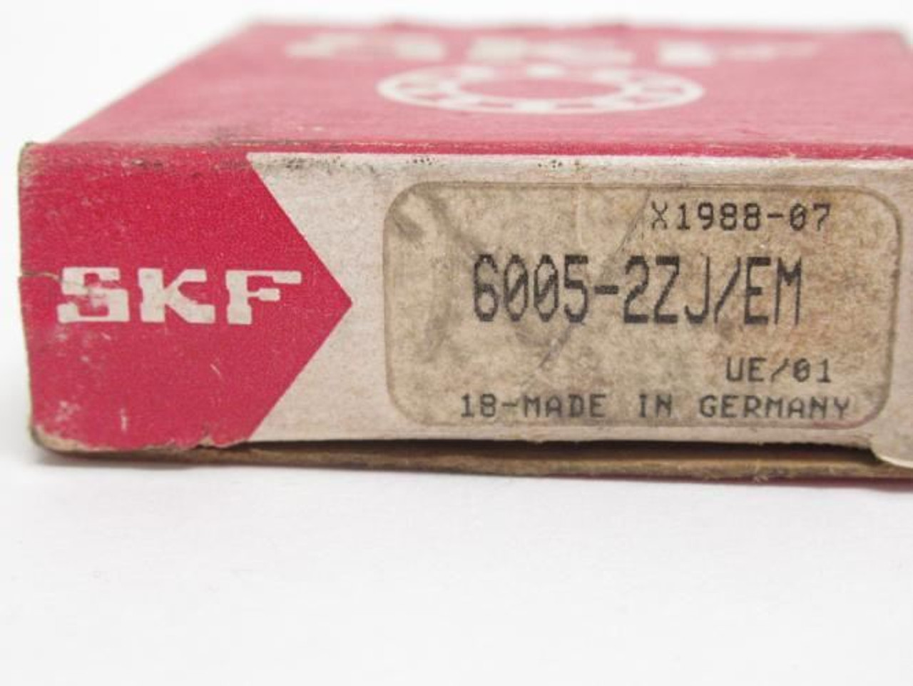 SKF 6005-2ZJEM; Ball Bearing 25mmID x 47mmOD x 12mm Wide