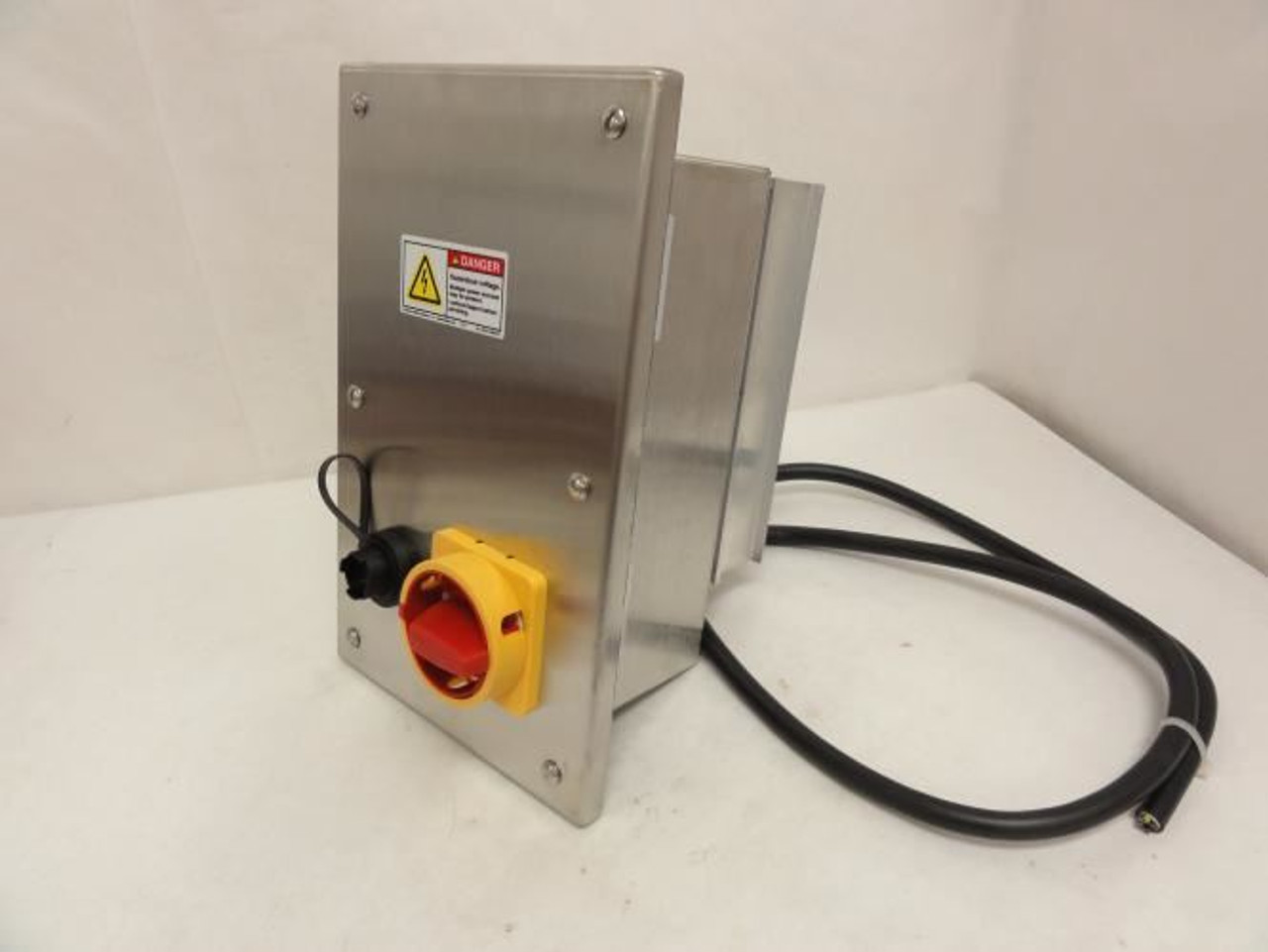 FastBack 50E; Enclosed Power Module; SS; 380/480V; NEMA 1