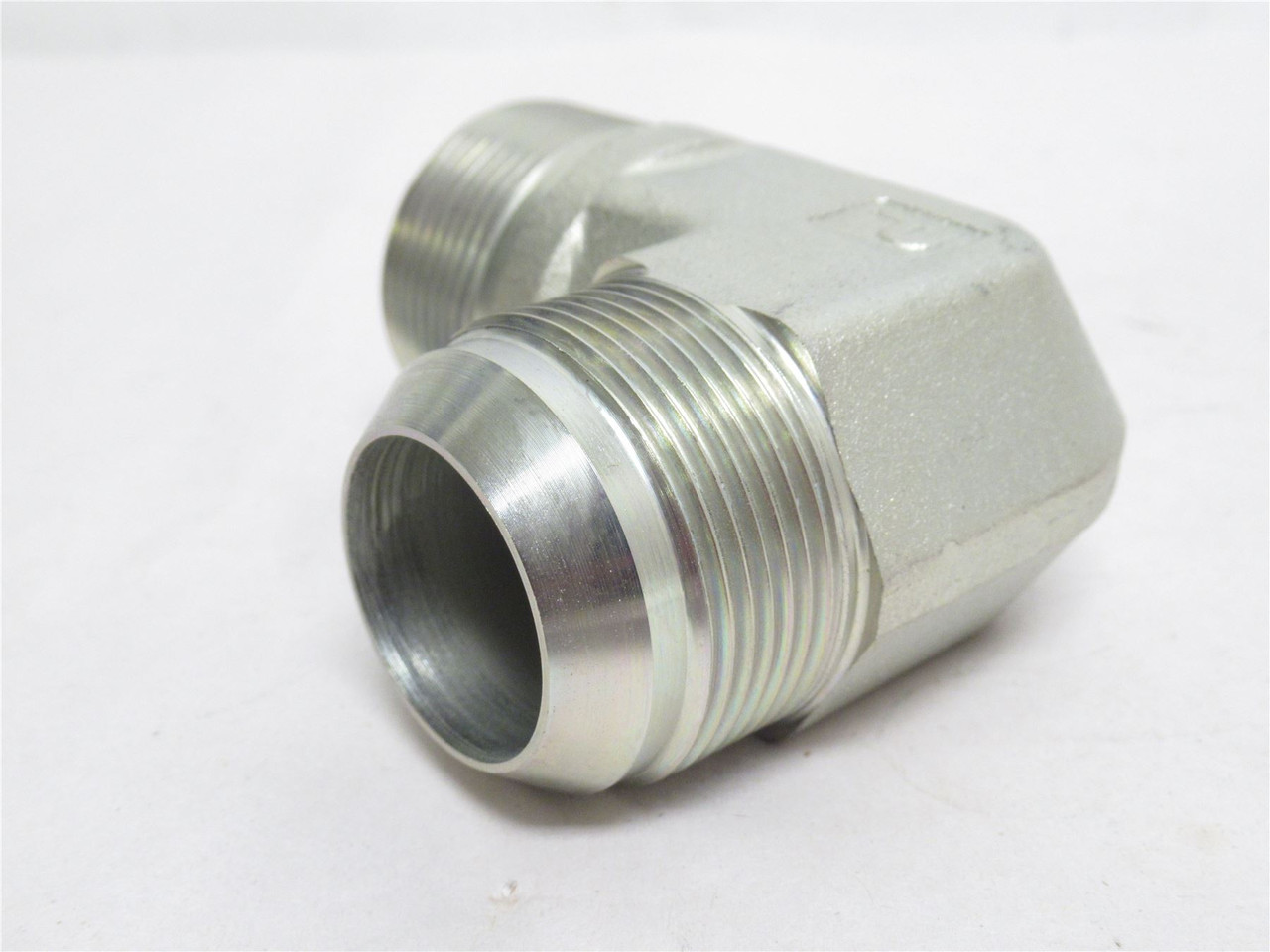 Parker 20 CTX-S; Fitting 90Deg Elbow; 1-1/4NPT to 1-1/4JIC