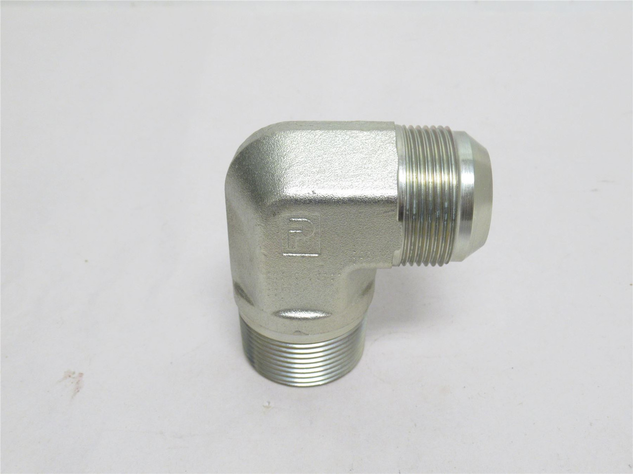 Parker 20 CTX-S; Fitting 90Deg Elbow; 1-1/4NPT to 1-1/4JIC